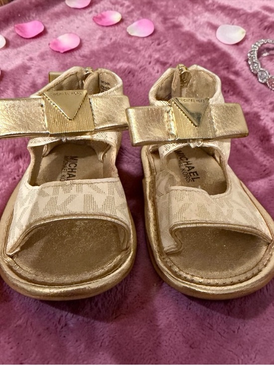 Other - MICHAEL KORS- BABYTILL DAHNIA 3 VANILLA MONO - CRIB SHOES